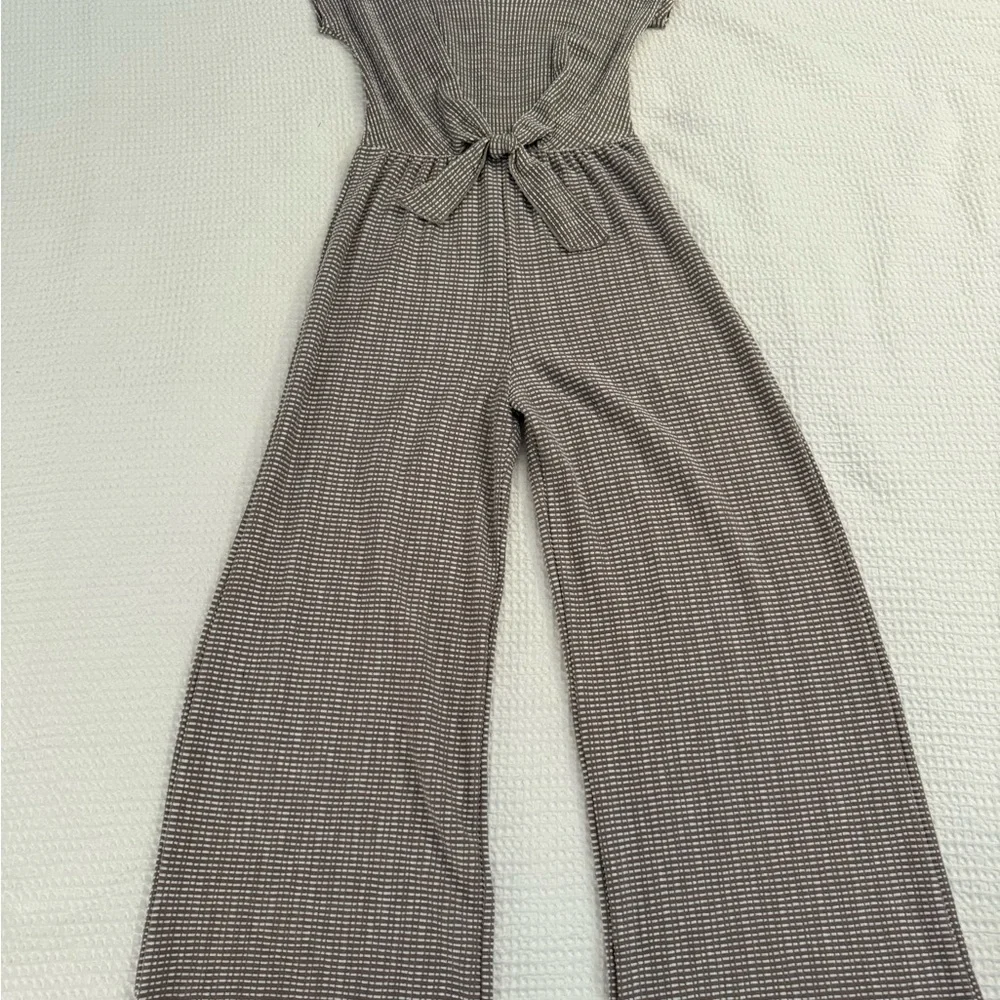 Caution To The Wind Gray Ribbed Knit Jumpsuit - size small - Picture 3 of 8